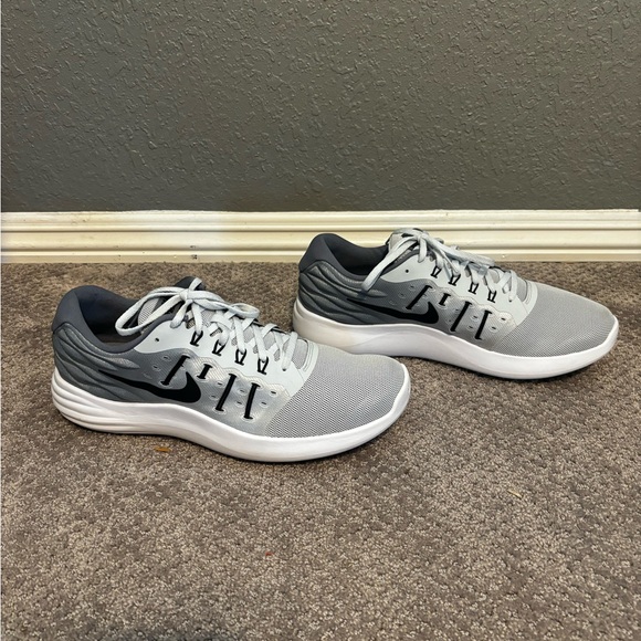New Men’s Nike LunarStelos Running Shoes - Picture 6 of 13